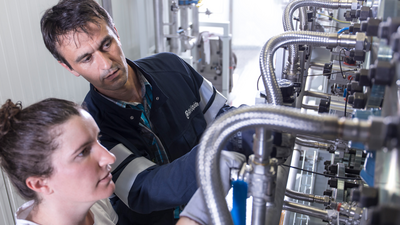 Biogas module maintenance03 © Laurent Lelong